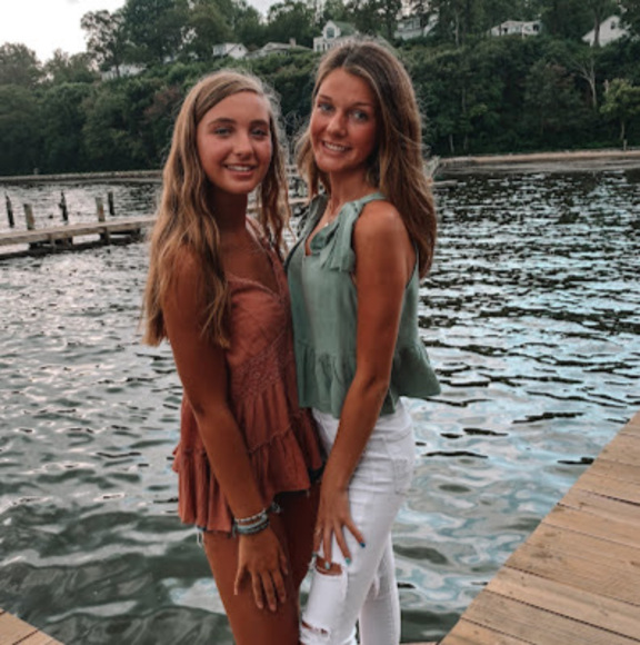 Meet your Posher, Iris - Picture 1 of 1